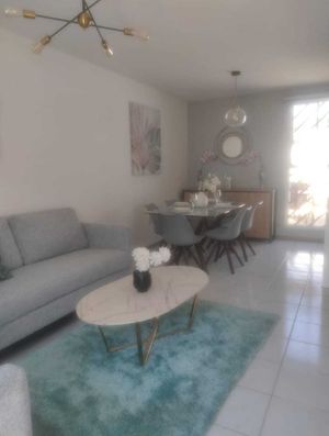 Venta de casa Nueva en condominio con Alberca