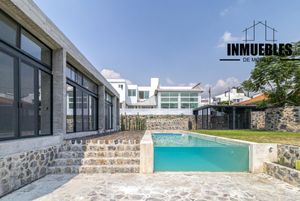 Venta de Residencia Nueva en Lomas de Cocoyoc