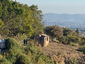 VENTA DE TERRENO EN LOMAS DE ATZINGO, CUERNAVACA, NORTE.