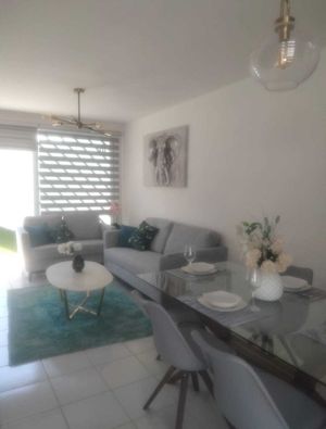 Venta de casa Nueva en condominio con Alberca