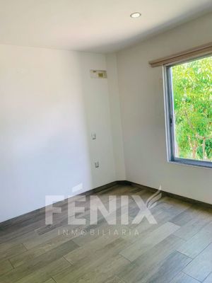 Se vende casa con 3 habitaciones en planta baja- Zona Monte Magno