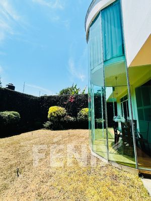 Casa en venta con más de 120 m2 de jardín cerca de Av. Araucarias