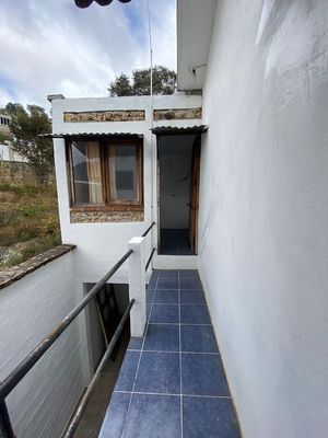 Casa estilo mexicano con amplio Jardín a 10 min del Centro.