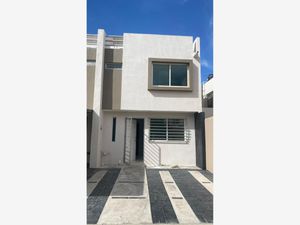 Casa en Venta en Jardines de Ixtepete Zapopan