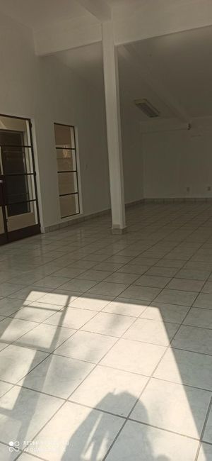 LOCAL  EN RENTA EN PLAZA COMERCIAL, LAS ARBOLEDAS TUXTLA GUTIÉRREZ