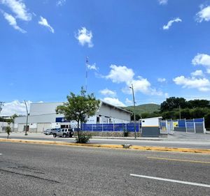 BODEGA EN RENTA EN EL BOULEVARD LAGUITOS