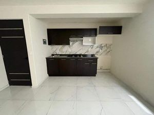 RENTA DEPARTAMENTO 93m2 en 2 Niveles en Col Narvarte, amplia estancia con balcón