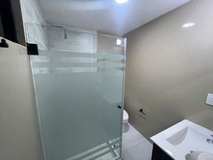 RENTA DEPARTAMENTO 93m2 en 2 Niveles en Col Narvarte, amplia estancia con balcón