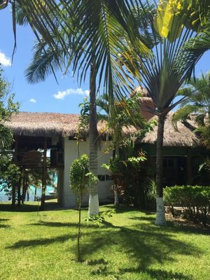 Hermosa casa a la VENTA en Bacalar, Quintana Roo, a la orilla de la laguna