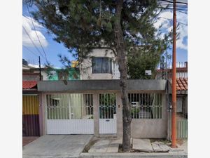 Casa en Venta en Valle de Aragón 3ra Sección Poniente Ecatepec de Morelos
