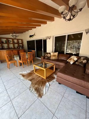 Agradable casa en venta en Bugambilias segunda sección