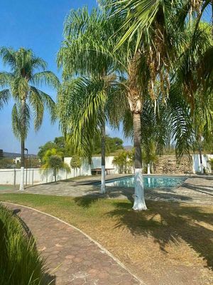 Hermosa casa en Rinconada Santa Anita (atrás del club de golf)