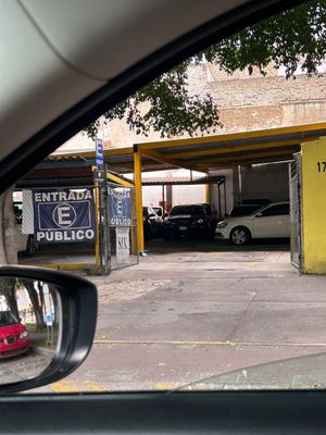 SE RENTA PISO COMPLETO COMERCIAL EN ESQUINA DE LOPEZ COTILLA