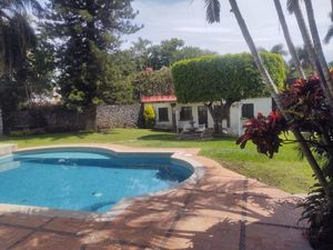 Casa en Venta en Palmira Tinguindin Cuernavaca