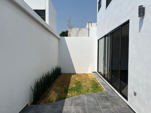 SE VENDE CASA EN LOMAS DE ANGELÓPOLIS 1, CLÚSTER 888