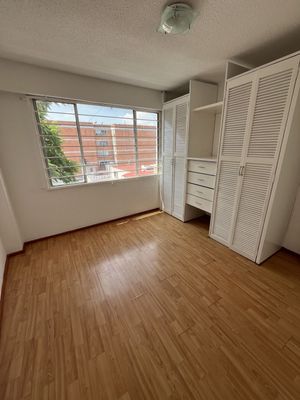 Se vende lindo departamento muy iluminado