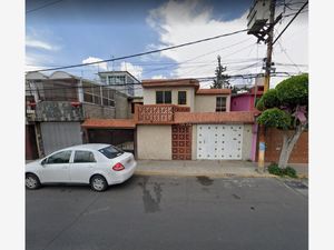 Casa en Venta en Bosques de Aragon Nezahualcóyotl