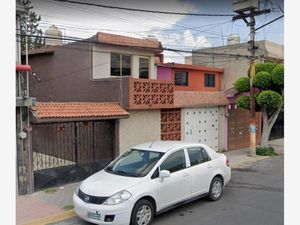 Casa en Venta en Bosques de Aragon Nezahualcóyotl