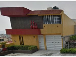 Casa en Venta en Lomas Verdes (Conjunto Lomas Verdes) Naucalpan de Juárez