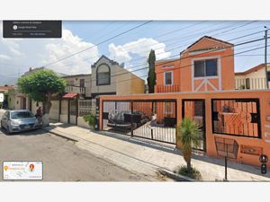 Casa en venta en Acueducto, 25060 Saltillo, Coah., México. Omnibus de  México, Escuela Superior de Música UAdeC, Clínica Infantil Sana Sana