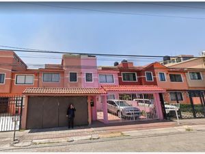 Casas en Calle Cruz del Cristo 10, Residencial Bugambilias, Bugambilias,  53110 Naucalpan de Juárez, Méx., México