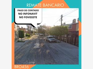 Casa en Venta en Jardines Del Valle Zapopan