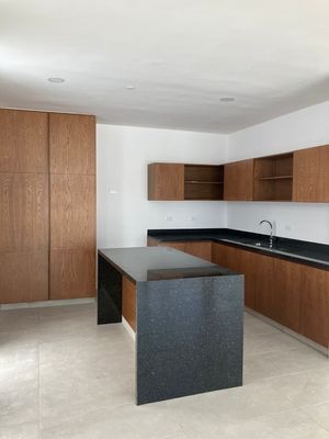 Hermosa casa de tres habitaciones en venta al norte de la ciudad de Mérida