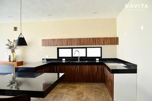 Casa en venta de 4 habitaciones y piscina al norte de Mérida