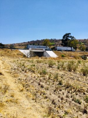 Terreno en venta a pie de carretera sobre la Méx-Qro 57