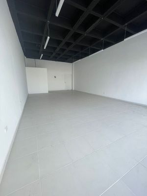 Local comercial en renta en Plaza Koala - Listo para entrar!