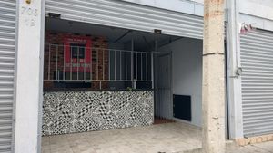 Local comercial en renta, acondicionado cercano a Av. Federalismo