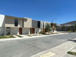 Casa en Venta $3,320,000 - En Condominio - Zibatá Querétaro