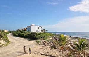 Se Vende Lote Frente al Mar en Akumal