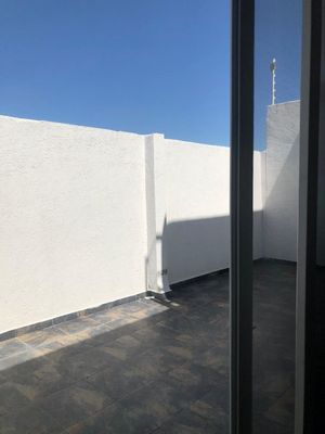 VENTA! CASA EN PRIVADA A UN COSTADO DE PLAZA CITADINA, CORREGIDORA, QRO.