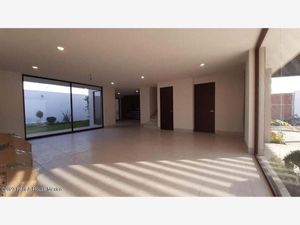 Casa en Venta en Llano Grande (El Salitre) Metepec