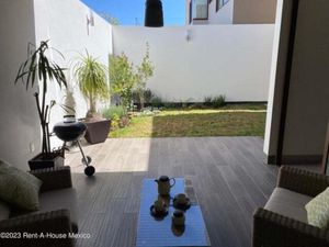 Casa en Venta en Llano Grande (El Salitre) Metepec