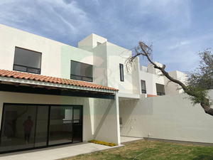 VENTA de Hermosa casa a solo 5 min del centro Tequisquiapan , Querétaro