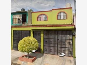 Casas en venta en Av. Jardines de Morelos 54, Jardines de Morelos, 55070  Ecatepec de Morelos, Méx., México