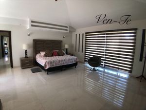 CASA EN VENTA EN PUERTA DE HIERRO