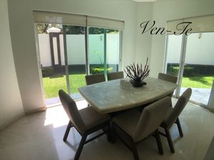 CASA EN VENTA EN PUERTA DE HIERRO