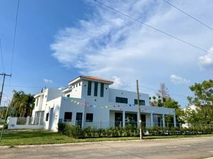 Casa con alberca en Cajititlán