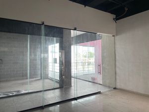 RENTA Local en Plaza comercial Contry (segunda planta)